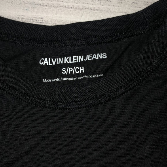 Calvin Klein Jeans Long Sleeve NWOT - Picture 3 of 4